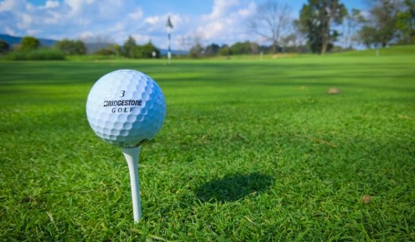 Pros and Cons of Buying Golf Balls Online